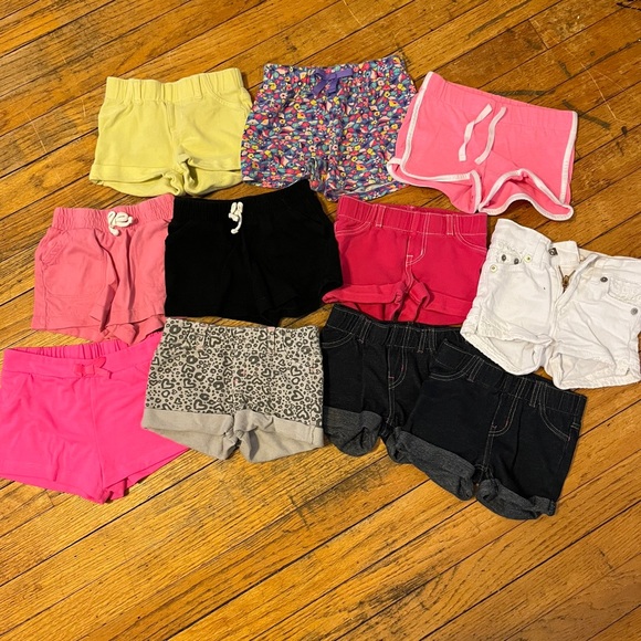 Girls 2T shorts - Picture 1 of 1